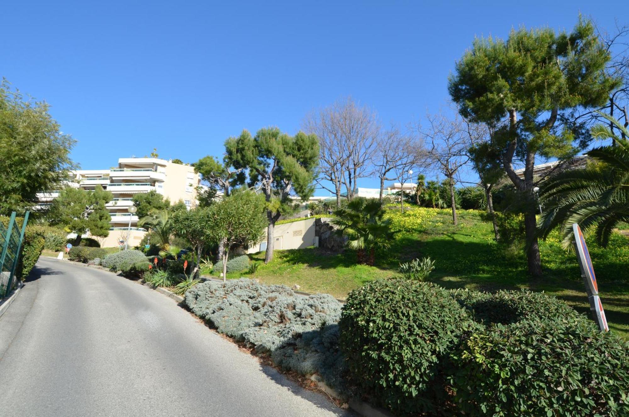 Plein Ciel - Appartement 5 Personnes Avec Piscine Sur La Corniche Fleurie A Ница Екстериор снимка